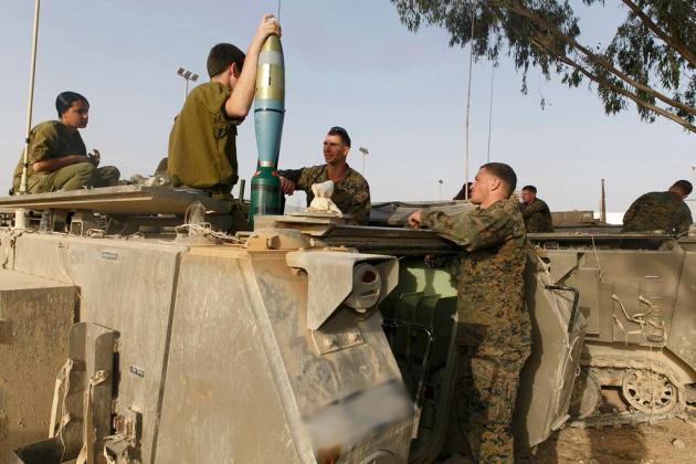 Israele assalto Cisgiordania Jenin veicoli militari bulldozer quartieri Halima al-Saadia al-Bayader ospedale circondato