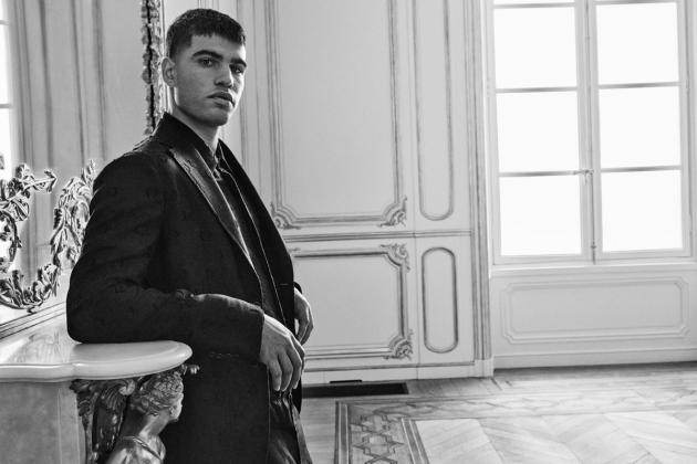 Carlos Alcaraz numero uno del tennis al mondo testimonial di Louis Vuitton.