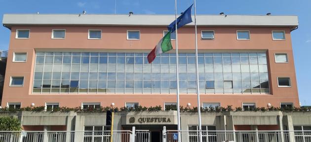 Siracusa, poliziotto 38enne suicida con la pistola di ordinanza: Terzo caso in un mese, 29esimo da inizio anno