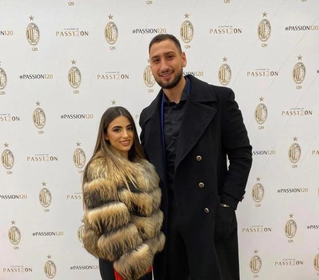 Parigi, Donnarumma e fidanzata spogliati, legati e rapinati di 500mila euro in casa: portiere "leggermente ferito"