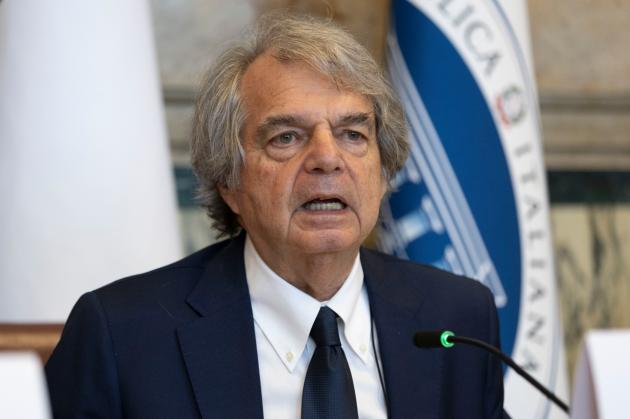 Vendita sospetta di quote di una società, Brunetta indagato