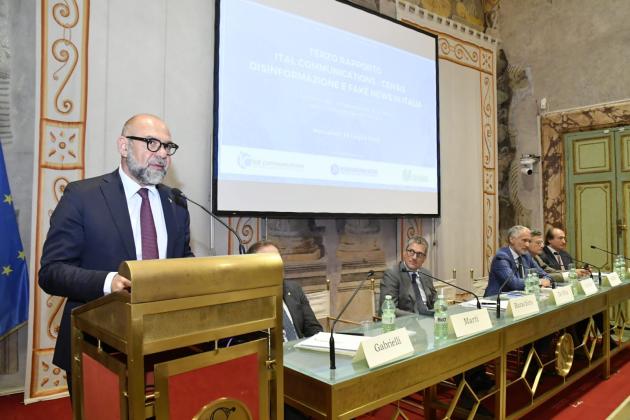 Fake news. Roberto Marti, Presidente Commissione Cultura Senato: “Formazione e qualità fondamentali per corretta informazione”