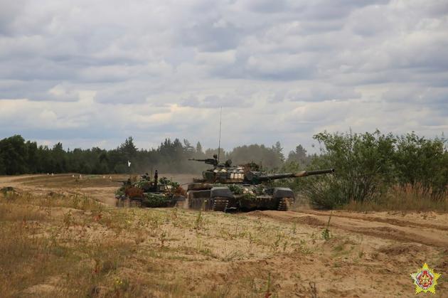 Esercitazione militare bielorussa al confine con Polonia e Lituania, soldati di Minsk addestrati da miliziani Wagner
