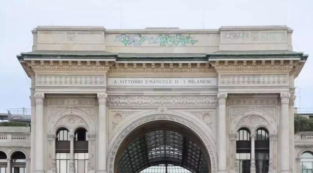 Galleria Vittorio Emanuele imbrattata a Milano, il nichilismo della civiltà della tecnica 