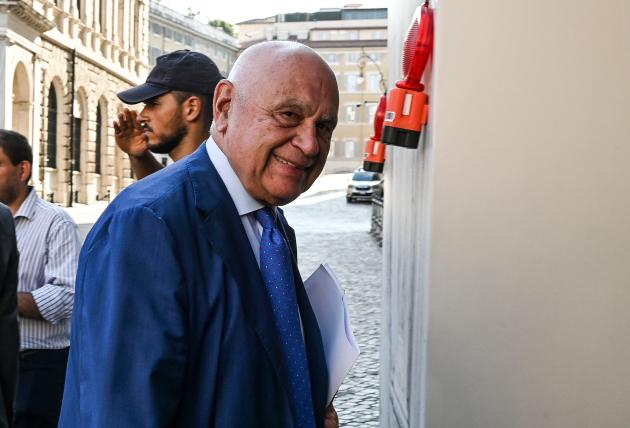 Detenute morte a Torino, Nordio al carcere le Vallette dopo il caso delle 2 donne: "No ispezione, solo vicinanza"
