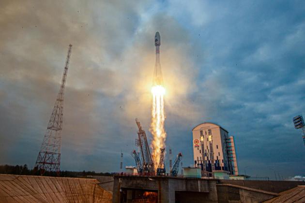 Sonda russa Luna-25 schiantata sulla luna, agenzia spaziale Roscosmos: "Persi contatti in fase atterraggio"