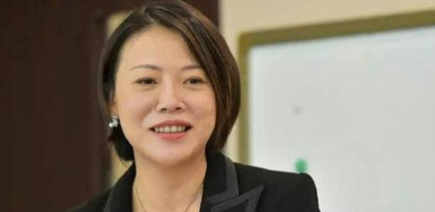 Chi è Yang Huiyan, ex donna più ricca della Cina: da un patrimonio di $ 16,8 mld a un buco di $ 193 mld