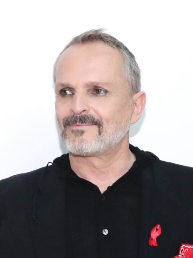 Miguel Bosè rapinato in casa in Messico da commando di 8 uomini armati: pistola alla tempia, rubati gioielli e denaro 
