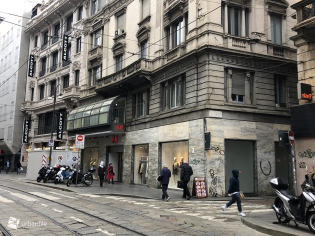 Milano, 39enne egiziano accoltellato in via dei Piatti dopo una lite in strada con due sconosciuti 