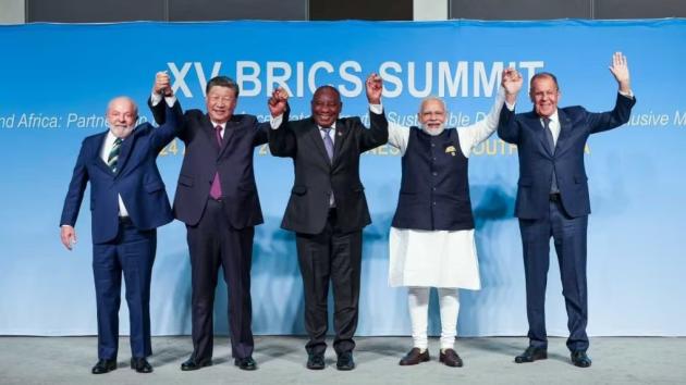 Brics, si allarga ad 11 Paesi, entrano Arabia Saudita, Argentina e Iran, e diventa 5 volte il G7: 3,6 mld vs 770 mln persone