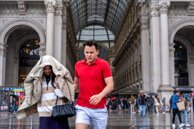 Lombardia, allerta meteo rossa, previste frane ed esondazioni: in arrivo temporali e grandine