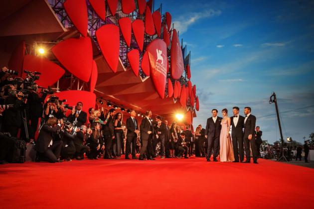 Mostra del Cinema di Venezia, ecco le star di Hollywood presenti nonostante lo sciopero che prosegue in California