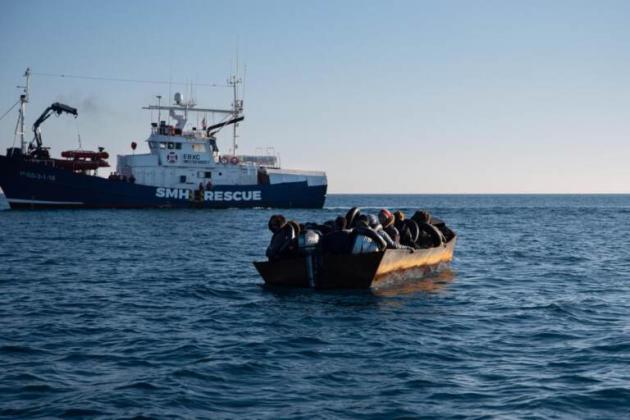 Migranti, neonato di 5 mesi morto annegato a Lampedusa prima dell’arrivo dei soccorsi, salva la mamma minorenne
