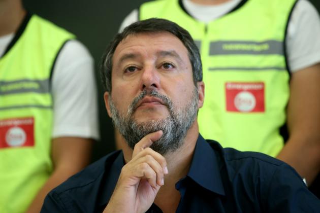 Migranti, Salvini: “Non escludo uso della marina militare per fermare sbarchi", altro schiaffo a Meloni