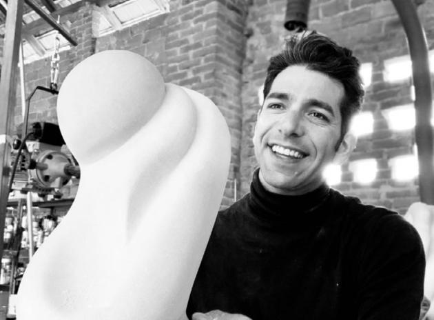 Un nuovo grande artista dalla versatilità unica destinato a un successo sempre piú grande : Antonio Toma 