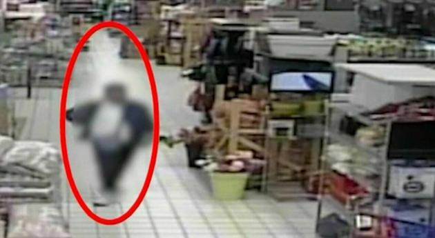 Andrea Tombolini condannato a 19 anni e 4 mesi: accoltellò 6 persone e ne uccise una alla Carrefour di Assago
