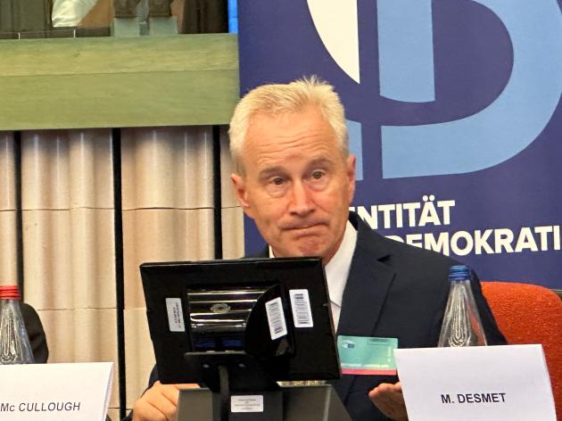 Vaccino Covid, Peter McCullough: "Proteina Spike causa morti improvvise, disintossicarsi con nattochinasi e bromelina"