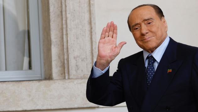 Berlusconi nel Famedio: chiesta l'iscrizione nel pantheon dei milanesi illustri