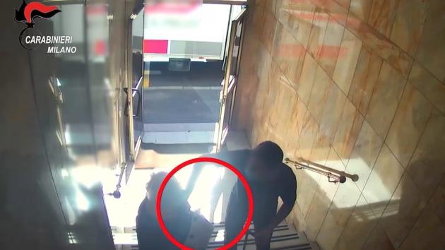 Sesto San Giovanni (Milano), 89enne con deficit cognitivi stuprata per un'ora e derubata, arrestato un 42enne egiziano
