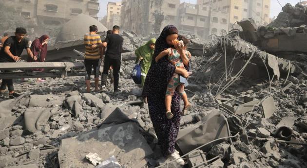 Egitto: "Civili palestinesi restano a Gaza, non apriamo i nostri valichi", 2,2 milioni restano sotto assedio israeliano