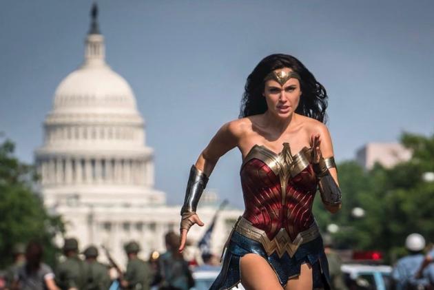 Gal gadot: “Uccidere palestinesi e israeliani innocenti è orribile”, il web contro Wonder Woman: “Non si possono paragonare le morti”