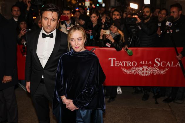 Giambruno, la priorità è la figlia. Non ci saranno interviste dopo la rottura con Meloni neanche dopo la frecciatina di Ricci