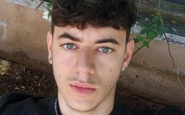 Chi è Edoardo Camilli, il 17enne scomparso da Testaccio, appello della madre su fb: "Alto 193 cm, capelli neri, occhi verdi"