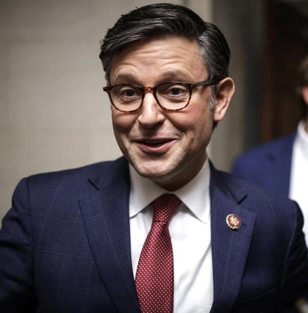 Congresso Usa, Mike Johnson candidato speaker, è il quarto in due settimane, Tom Emmer si è ritirato: repubblicani nel caos