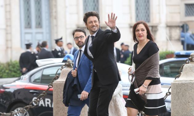 Giambruno lascia la conduzione di Diario del giorno in accordo con Mediaset, l'azienza: "È dispiaciuto, sarà coordinatore redazionale"