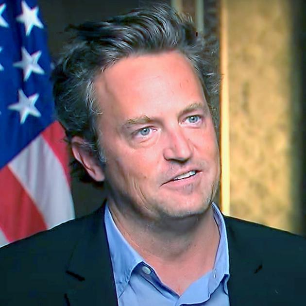 Addio a Matthew Perry, morto a 54 anni Chandler di "Friends": annegato dopo un malore improvviso nella jacuzzi