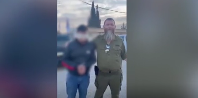 Israele, abusi e violenze dei militari sui palestinesi arrestati in Cisgiordania, l’Idf apre inchiesta: “Condotte gravi”