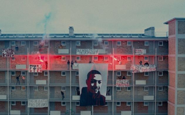 "Avant que les flammes ne s'éteignent", il film 