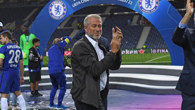 Abramovich accusato di aver pagato sottobanco 13mln all’agente di Conte per rinnovo contratto da allenatore, “soldi offshore anche per Hazard, Eto’o e altri”, Chelsea nel caos
