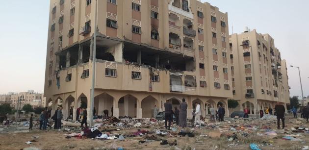 Gaza, bombardamenti al sud, raid su tre edifici civili a Khan Yunis, 26 morti tra cui “molti bambini"