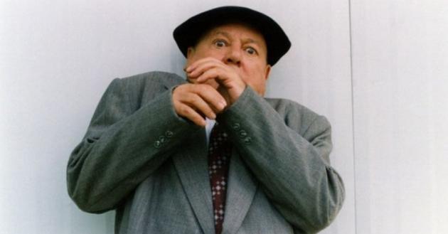 Milano, la “ripicca” di Atm contro Fantozzi: multa confermata nonostante il regolare biglietto, e: “Ci paghi 2 vecchie sanzioni del 2014 e 2019 per un totale di 489 euro”