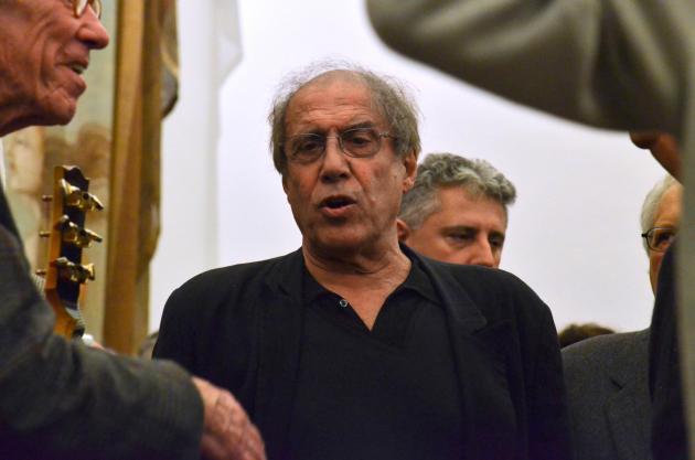 Adriano Celentano riscrive l'Ave Maria: "Prega per noi uomini assassini". Siamo all'assurdo