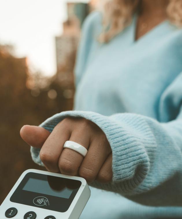 Intesa Sanpaolo e Mastercard, presentato il payment ring insieme a Tapster al Salone dei pagamenti 2023