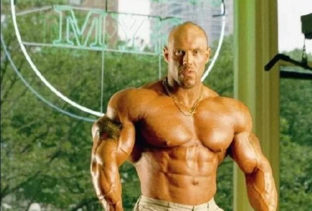 Shaun Davis, morto improvvisamente il bodybuilder ex Mister Universo, aveva 57 anni, fatale una complicazione renale