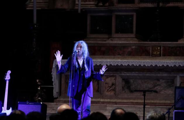 Patti Smith, malore improvviso per la cantante rock, ricoverata per accertamenti, annullato il concerto a Bologna