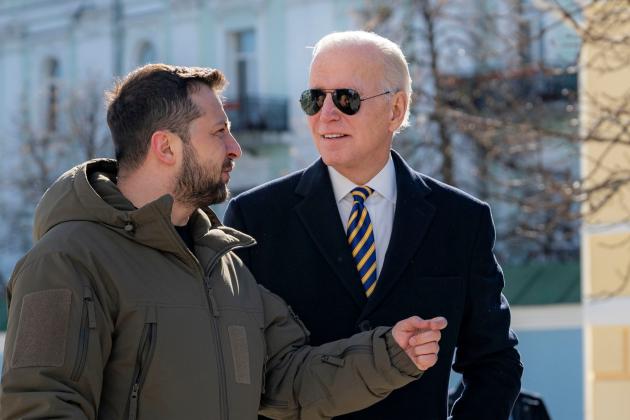 Zelensky a Washington raccoglie briciole e pacche sulle spalle, no dei repubbblicani ad ulteriori “aiuti” militari