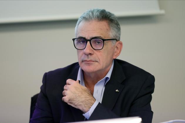 Vaccino Covid, Pregliasco: “Variante JN.1 aggressiva, schiva il siero”, il web: “la paura di non contare più un ca**o lo fa delirare”*