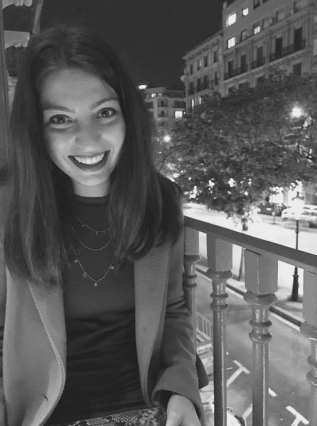 Ilaria Conti Gallenti morta a New York per un malore improvviso, ma spuntano incongruenze sull'orario del decesso e litigi con l'ex marito
