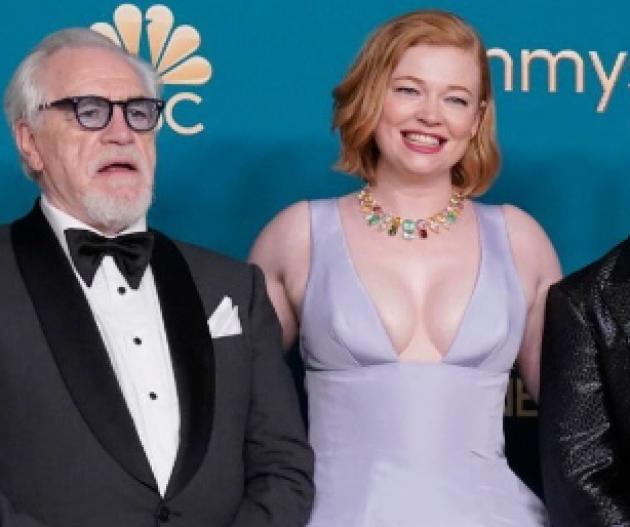 Emmy 2024, tutti i vincitori: Succession miglior serie drammatica, The Bear miglior commedia,  Beef - Lo scontro miglior miniserie
