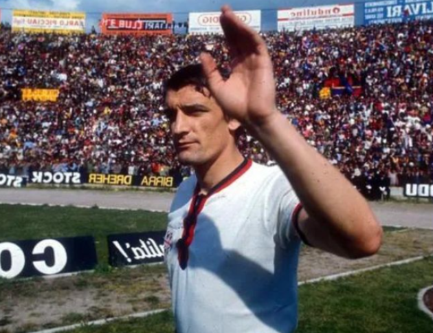 Addio a Gigi Riva, morto dopo un infarto l’ex leggenda del Cagliari e miglior marcatore della nazionale: aveva 79 anni