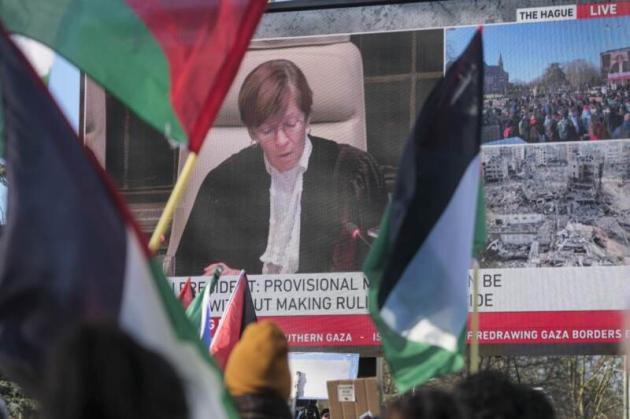 Gaza, Corte dell’Aja a Israele: “Eviti atti di genocidio e limiti morti e danni ai civili”, ma non impone il cessate il fuoco