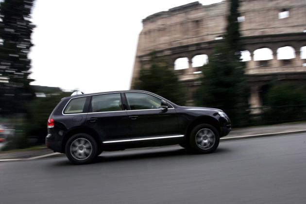 Parigi, passa il referendum sui Suv col 54,5%, tariffe triplicate per i parcheggi. Le opposizioni: "Demagogia, una farsa"