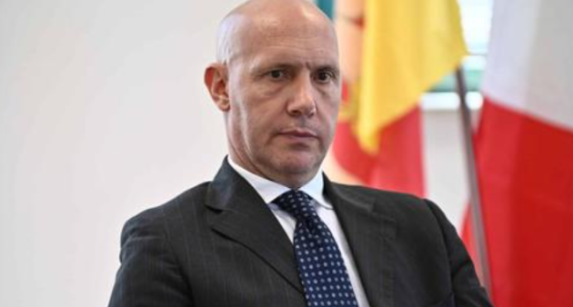 Corruzione a Roma, Gabriele Visco, figlio dell'ex ministro, e altri 3 arrestati per "bandi pilotati e traffico d'influenze per appalto da 4 mln €"