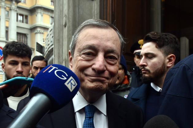 Draghi lancia l'opa sul Consiglio Ue: "Paesi Europei troppo piccoli da soli, serve debito comune", poi ammette: "La globalizzazione ha fallito"