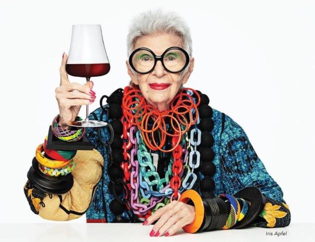 Iris Apfel marito, figli, causa morte, patrimonio e frasi dell'influencer più longeva al mondo