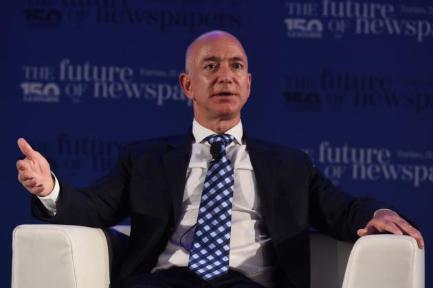 Jeff Bezos uomo più ricco del mondo 2024: 1° in classifica con 200 mld $, superato Elon Musk (198 mld $), 3° Arnault a 197 